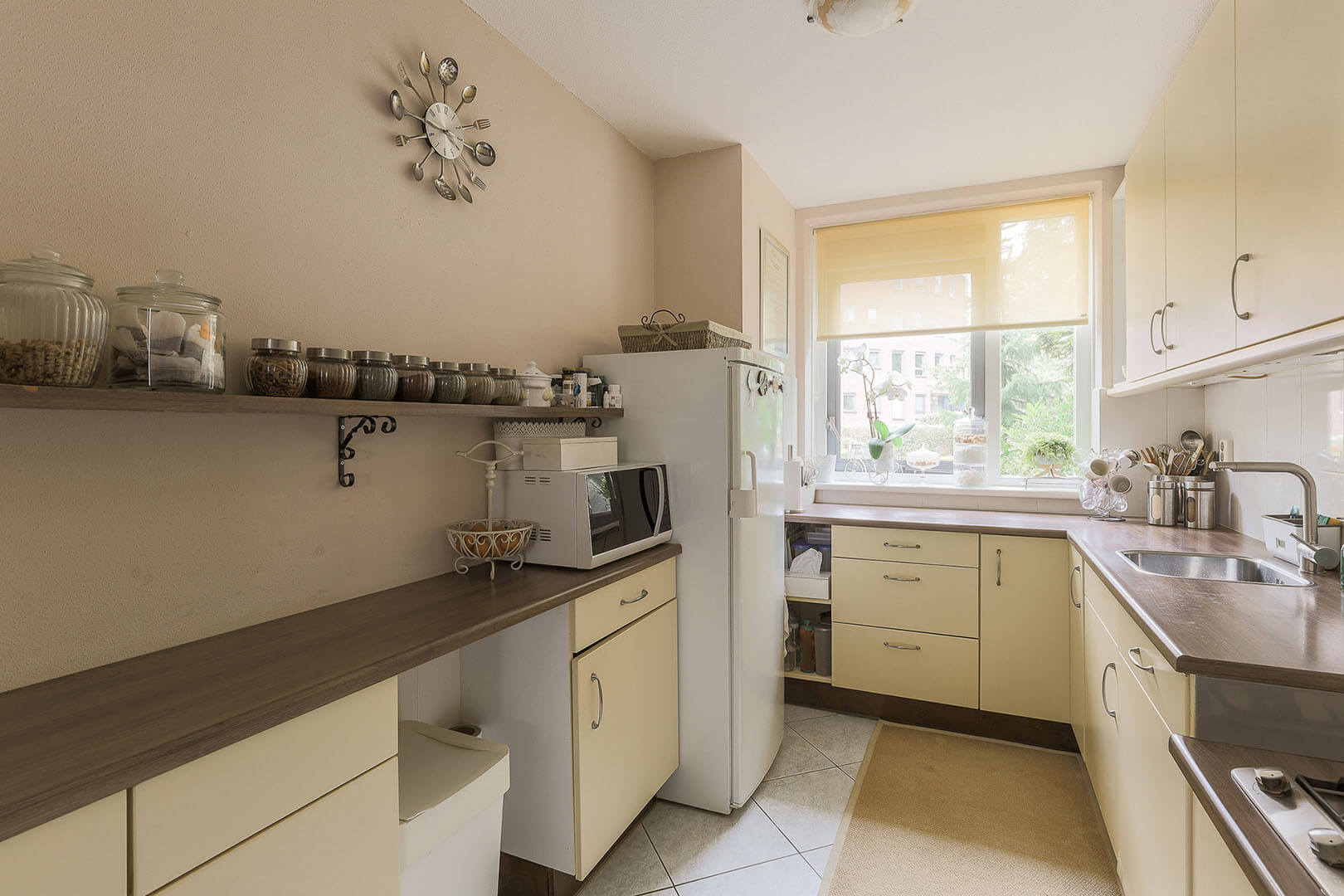 spacious-room-with-various-